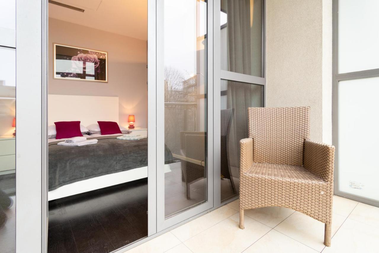Secret Charm Fully Equipped Apt With Balcony Cracovia Exterior foto